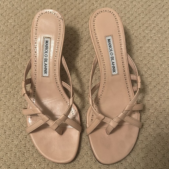 Manolo Blahnik Beige Solimaso Mules - Picture 5 of 11